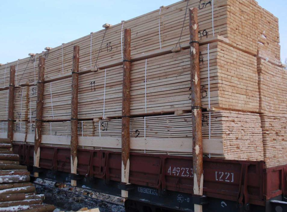 How many cubic meters of lumber in a railcar